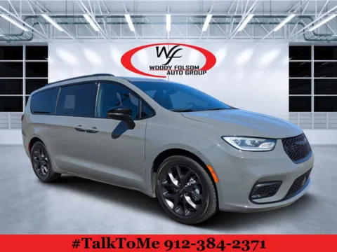 Gray 2025 Chrysler Pacifica Limited for sale in Douglas, GA