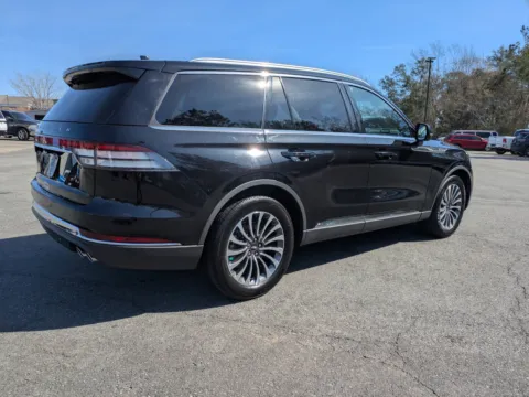 More photos of 2023 Lincoln Aviator Reserve at Woody Folsom CDJR of Douglas, GA