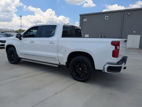 More photos of 2023 Chevrolet Silverado 1500 High Country at Woody Folsom CDJR of Douglas, GA