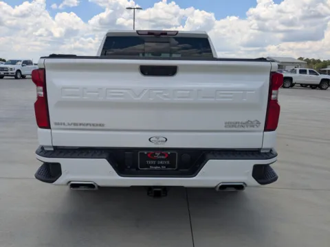 More photos of 2023 Chevrolet Silverado 1500 High Country at Woody Folsom CDJR of Douglas, GA