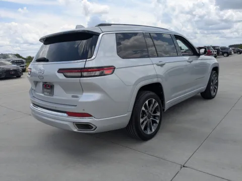 More photos of 2021 Jeep Grand Cherokee L Overland at Woody Folsom CDJR of Douglas, GA