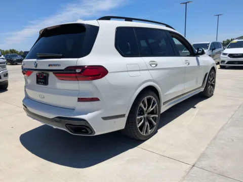 More photos of 2021 BMW X7 M50i at Woody Folsom CDJR of Douglas, GA