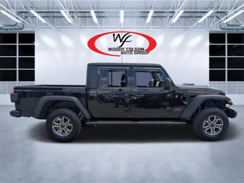 Photos of 2024 Jeep Gladiator Mojave for sale in Douglas, GA at Woody Folsom CDJR of Douglas