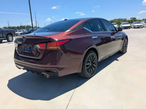 More photos of 2025 Nissan Altima SV at Woody Folsom CDJR of Douglas, GA
