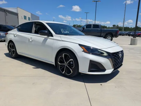 Photos of 2025 Nissan Altima SR for sale in Douglas, GA at Woody Folsom CDJR of Douglas