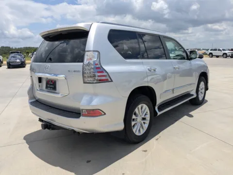 More photos of 2019 Lexus GX 460 at Woody Folsom CDJR of Douglas, GA