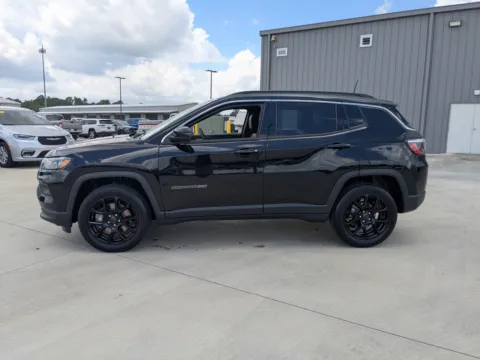 More photos of 2025 Jeep Compass Latitude at Woody Folsom CDJR of Douglas, GA
