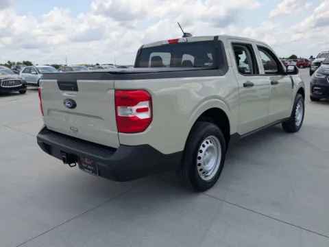 More photos of 2025 Ford Maverick XL at Woody Folsom CDJR of Douglas, GA