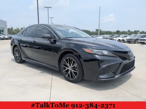 Black 2024 Toyota Camry SE for sale in Douglas, GA