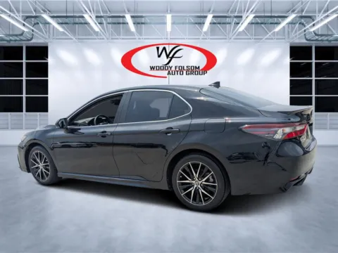 More photos of 2024 Toyota Camry SE at Woody Folsom CDJR of Douglas, GA