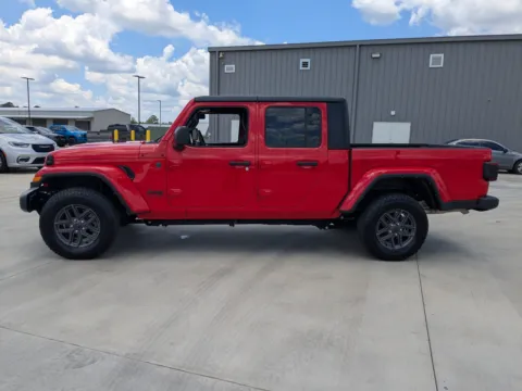 More photos of 2024 Jeep Gladiator Sport S at Woody Folsom CDJR of Douglas, GA