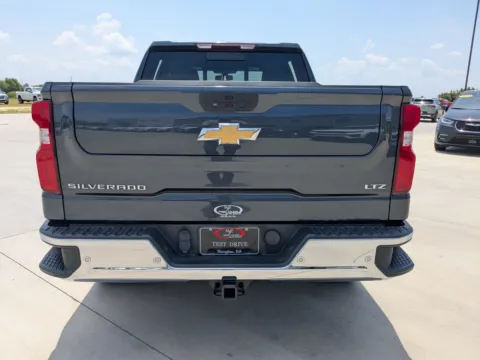 More photos of 2022 Chevrolet Silverado 1500 LTD LTZ at Woody Folsom CDJR of Douglas, GA