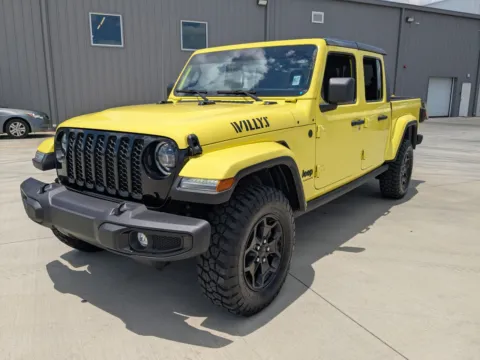 More photos of 2023 Jeep Gladiator Willys at Woody Folsom CDJR of Douglas, GA