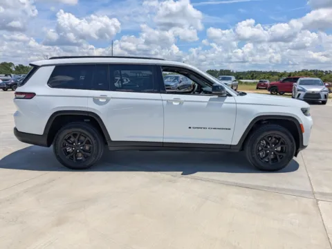 Another view of 2026 Jeep Grand Cherokee L Laredo Altitude for sale in Douglas, GA at Woody Folsom CDJR of Douglas