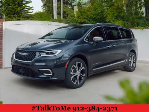 Black 2021 Chrysler Pacifica Touring for sale in Douglas, GA