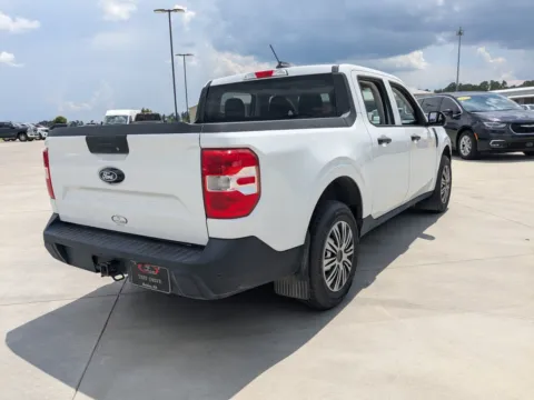 More photos of 2025 Ford Maverick XL at Woody Folsom CDJR of Douglas, GA