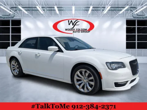 White 2021 Chrysler 300 Touring L for sale in Douglas, GA