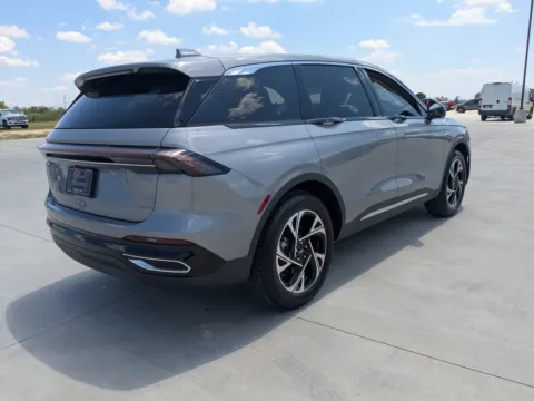 More photos of 2025 Lincoln Nautilus Premiere at Woody Folsom CDJR of Douglas, GA