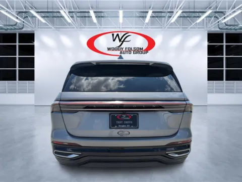 More photos of 2025 Lincoln Nautilus Premiere at Woody Folsom CDJR of Douglas, GA
