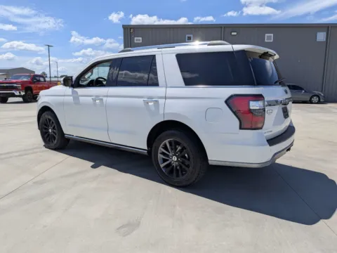 More photos of 2021 Ford Expedition Limited at Woody Folsom CDJR of Douglas, GA