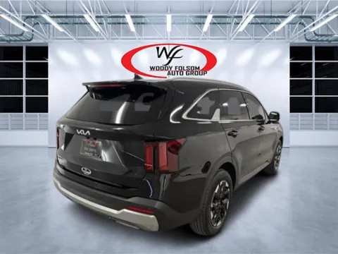 More photos of 2026 Kia Sorento S at Woody Folsom CDJR of Douglas, GA