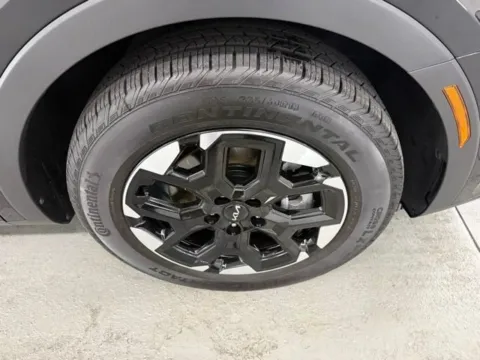 More photos of 2026 Kia Sorento S at Woody Folsom CDJR of Douglas, GA