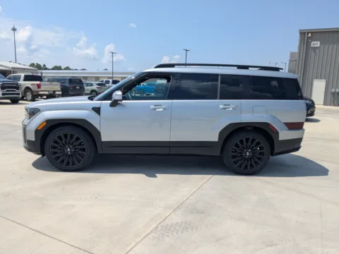 More photos of 2024 Hyundai Santa Fe Calligraphy at Woody Folsom CDJR of Douglas, GA