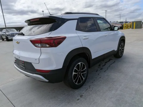 More photos of 2024 Chevrolet Trailblazer LT at Woody Folsom CDJR of Douglas, GA