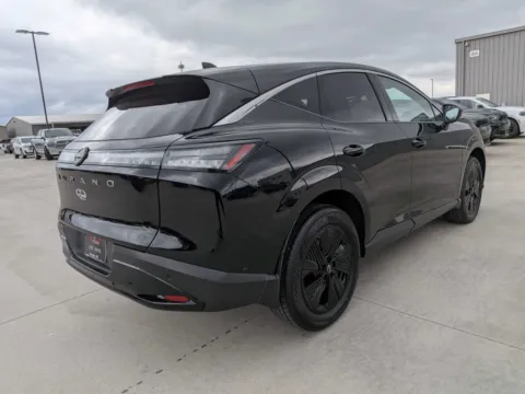 More photos of 2025 Nissan Murano SV at Woody Folsom CDJR of Douglas, GA