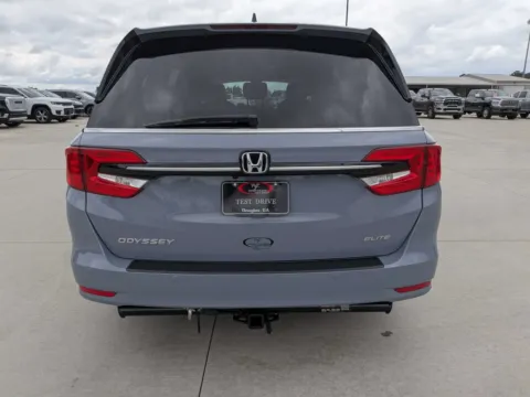 More photos of 2023 Honda Odyssey Elite at Woody Folsom CDJR of Douglas, GA