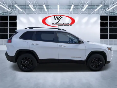Photos of 2023 Jeep Cherokee Altitude Lux for sale in Douglas, GA at Woody Folsom CDJR of Douglas