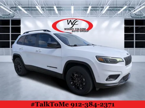 White 2023 Jeep Cherokee Altitude Lux for sale in Douglas, GA