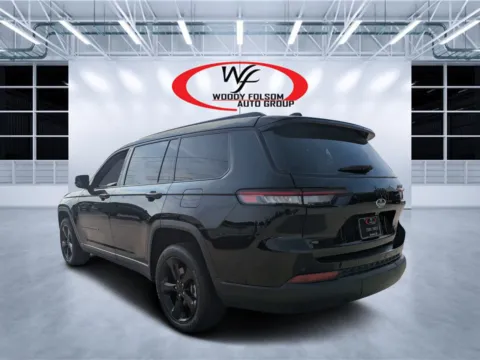 More photos of 2023 Jeep Grand Cherokee L Altitude at Woody Folsom CDJR of Douglas, GA