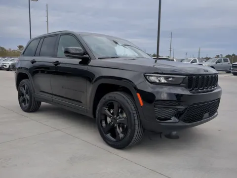 Photos of 2025 Jeep Grand Cherokee Altitude X for sale in Douglas, GA at Woody Folsom CDJR of Douglas