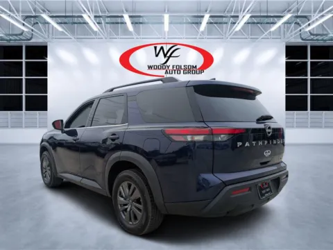 More photos of 2024 Nissan Pathfinder SV at Woody Folsom CDJR of Douglas, GA
