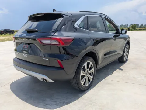 More photos of 2023 Ford Escape Platinum at Woody Folsom CDJR of Douglas, GA