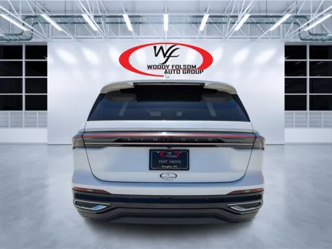 More photos of 2024 Lincoln Nautilus Premiere at Woody Folsom CDJR of Douglas, GA