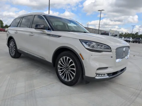 Photos of 2020 Lincoln Aviator Reserve for sale in Douglas, GA at Woody Folsom CDJR of Douglas