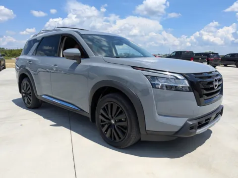 Photos of 2024 Nissan Pathfinder Platinum for sale in Douglas, GA at Woody Folsom CDJR of Douglas