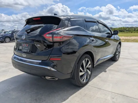 More photos of 2022 Nissan Murano SL at Woody Folsom CDJR of Douglas, GA