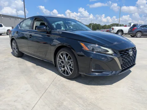 Photos of 2024 Nissan Altima 2.0 SR for sale in Douglas, GA at Woody Folsom CDJR of Douglas