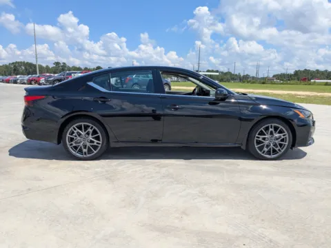 Another view of 2024 Nissan Altima 2.0 SR for sale in Douglas, GA at Woody Folsom CDJR of Douglas