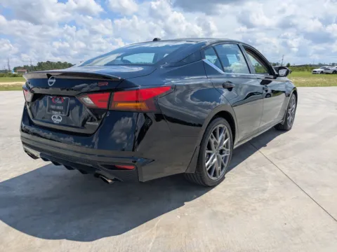 More photos of 2024 Nissan Altima 2.0 SR at Woody Folsom CDJR of Douglas, GA