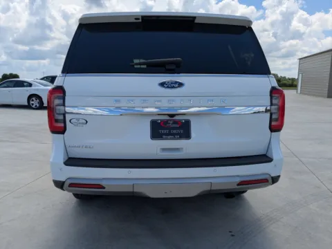 More photos of 2024 Ford Expedition Limited at Woody Folsom CDJR of Douglas, GA