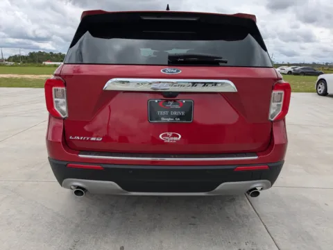 More photos of 2024 Ford Explorer Limited at Woody Folsom CDJR of Douglas, GA