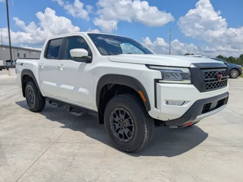 White 2024 Nissan Frontier PRO-4X for sale in Douglas, GA