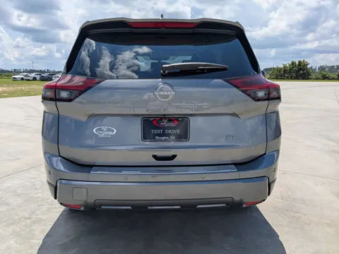 More photos of 2023 Nissan Rogue Platinum at Woody Folsom CDJR of Douglas, GA