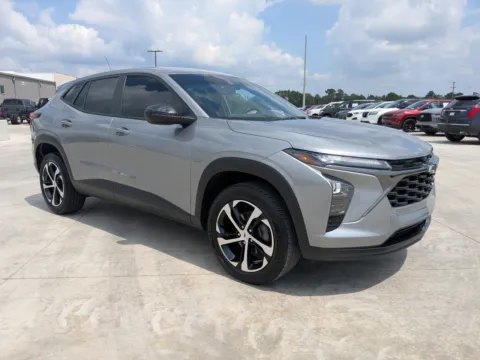 Gray 2024 Chevrolet Trax 1RS for sale in Douglas, GA