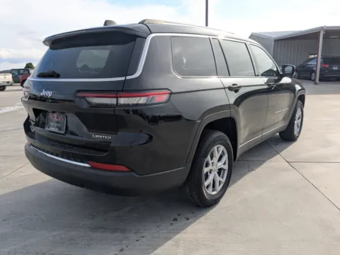 More photos of 2021 Jeep Grand Cherokee L Limited at Woody Folsom CDJR of Douglas, GA