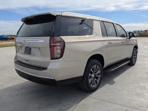 More photos of 2021 Chevrolet Suburban LT at Woody Folsom CDJR of Douglas, GA